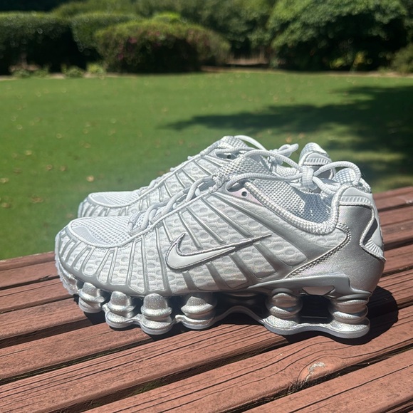 NIKE W SHOX TL PURE PLATINUM/CHROME 正規 品